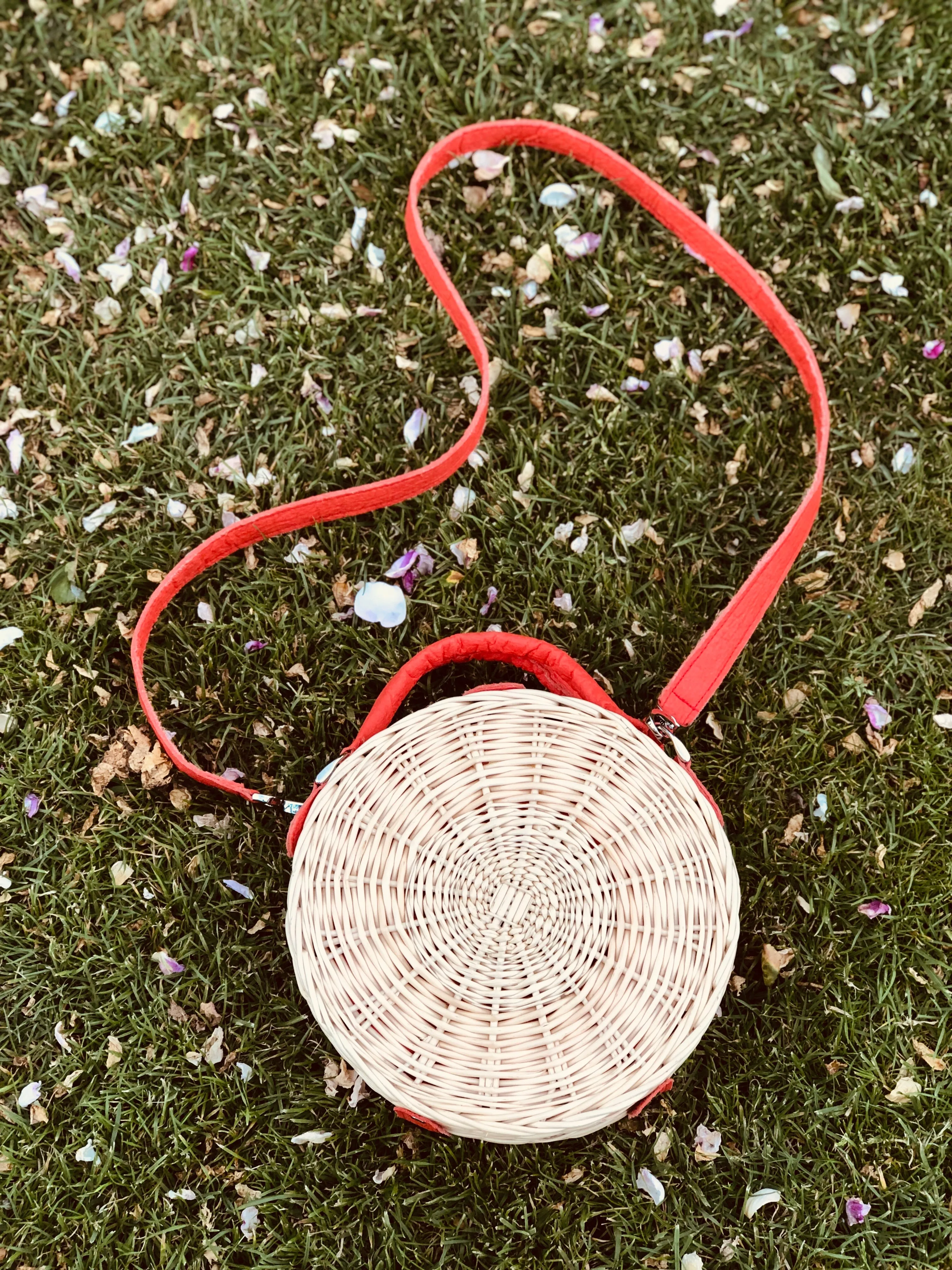 CORAL VEGAN STRAW bag