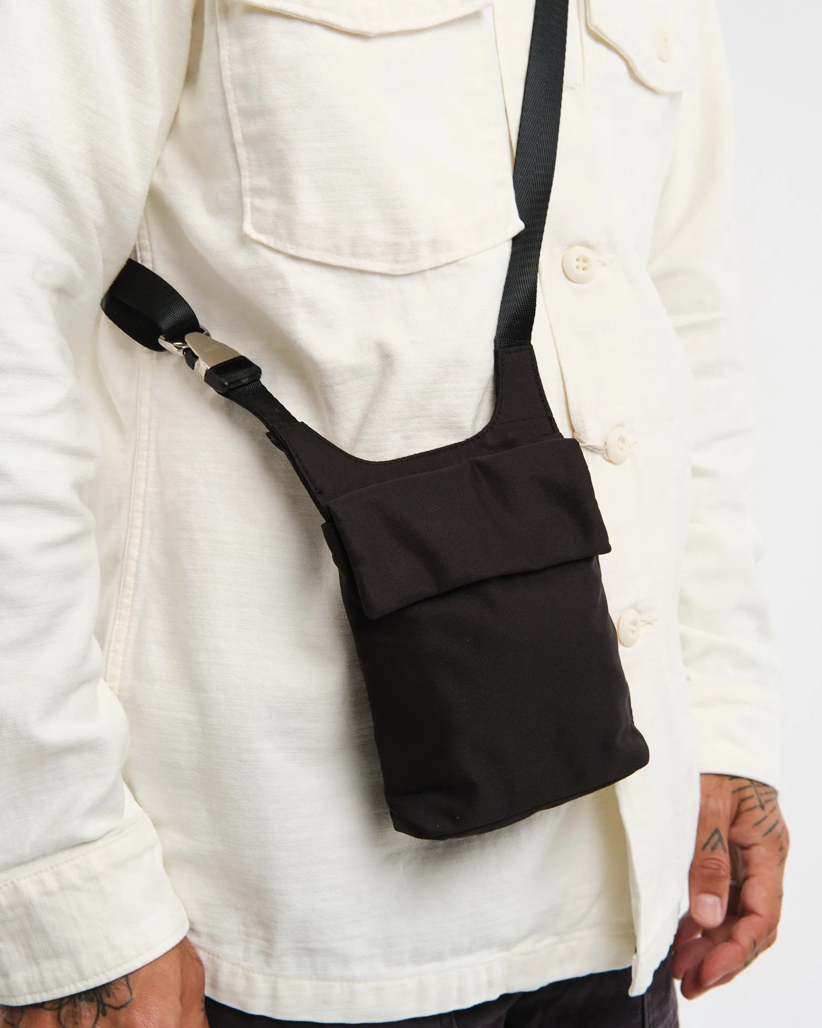 GHOSTING POUCH BLACK