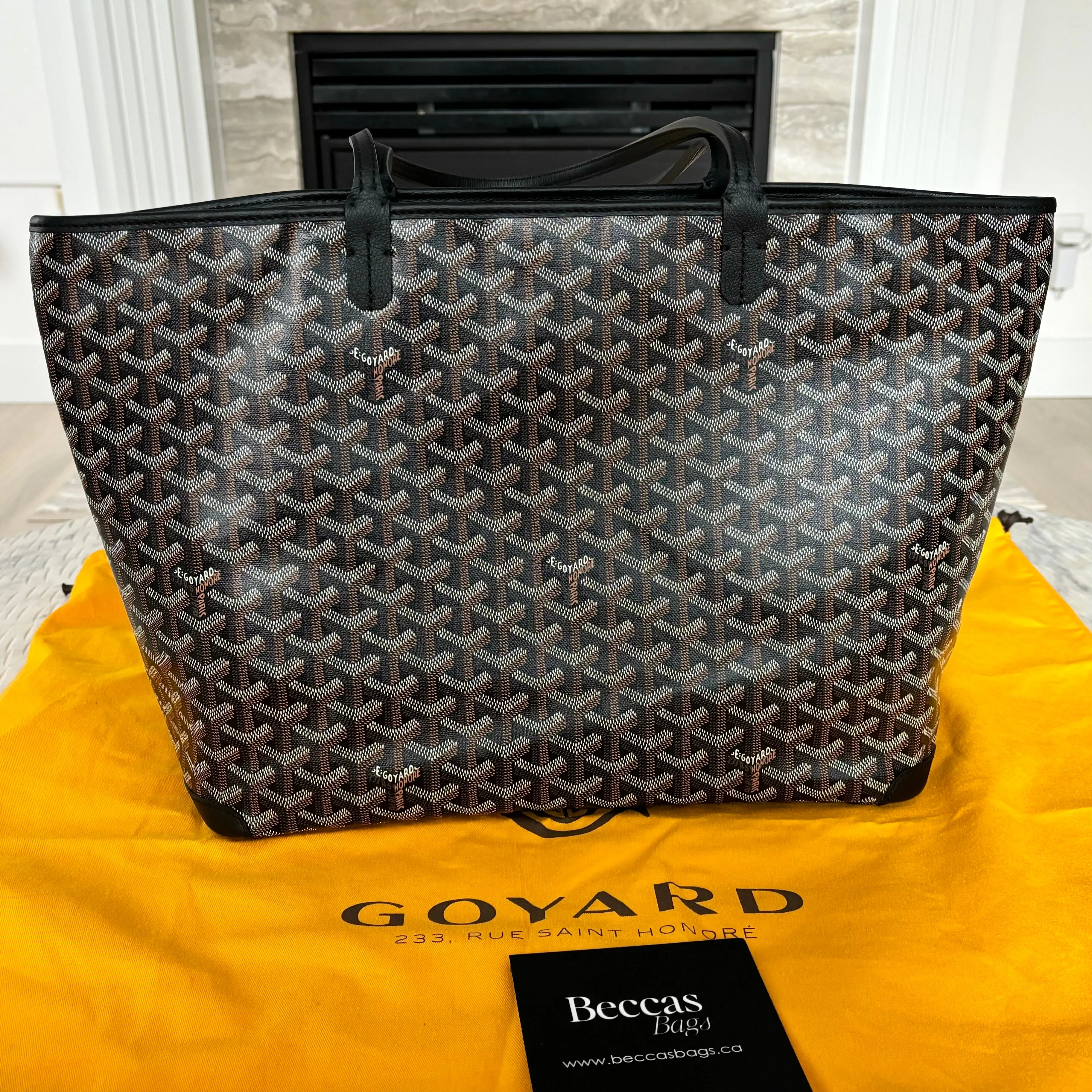 Stylish Goyard Artois MM Leather Tote Bag with Modifiable Straps