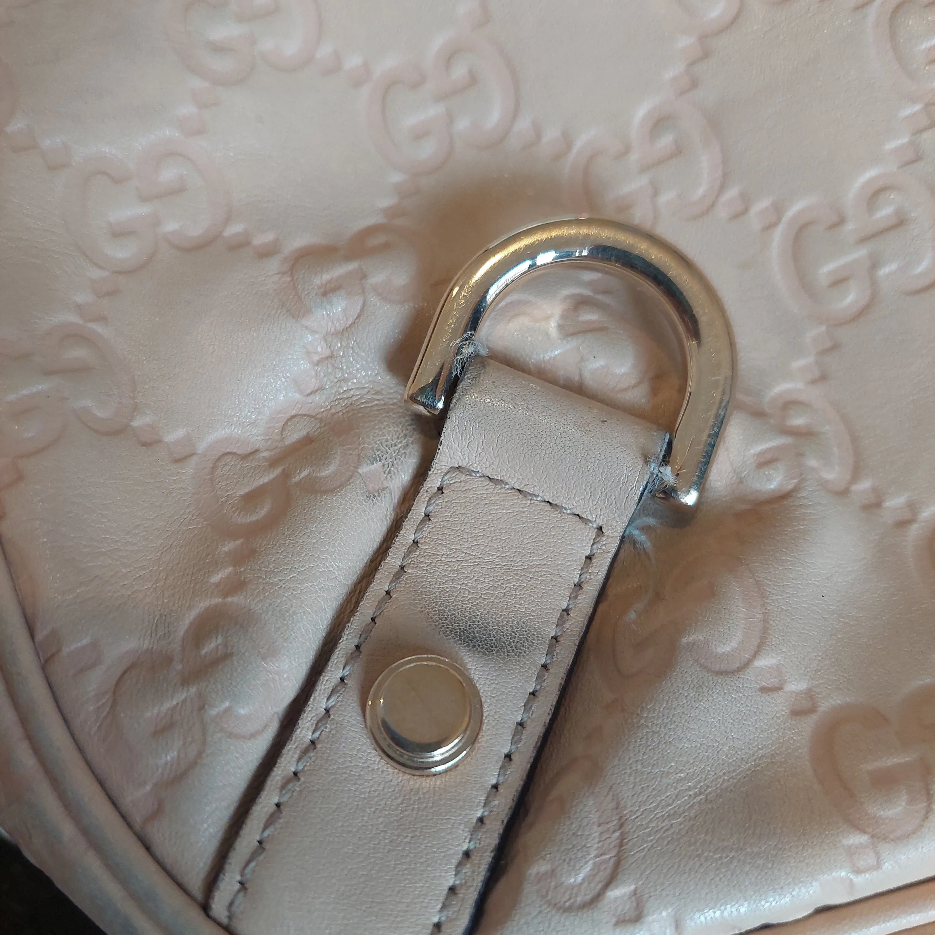 Gucci Beige Leather Abbey D-Ring Shoulder Bag | Pre Loved |