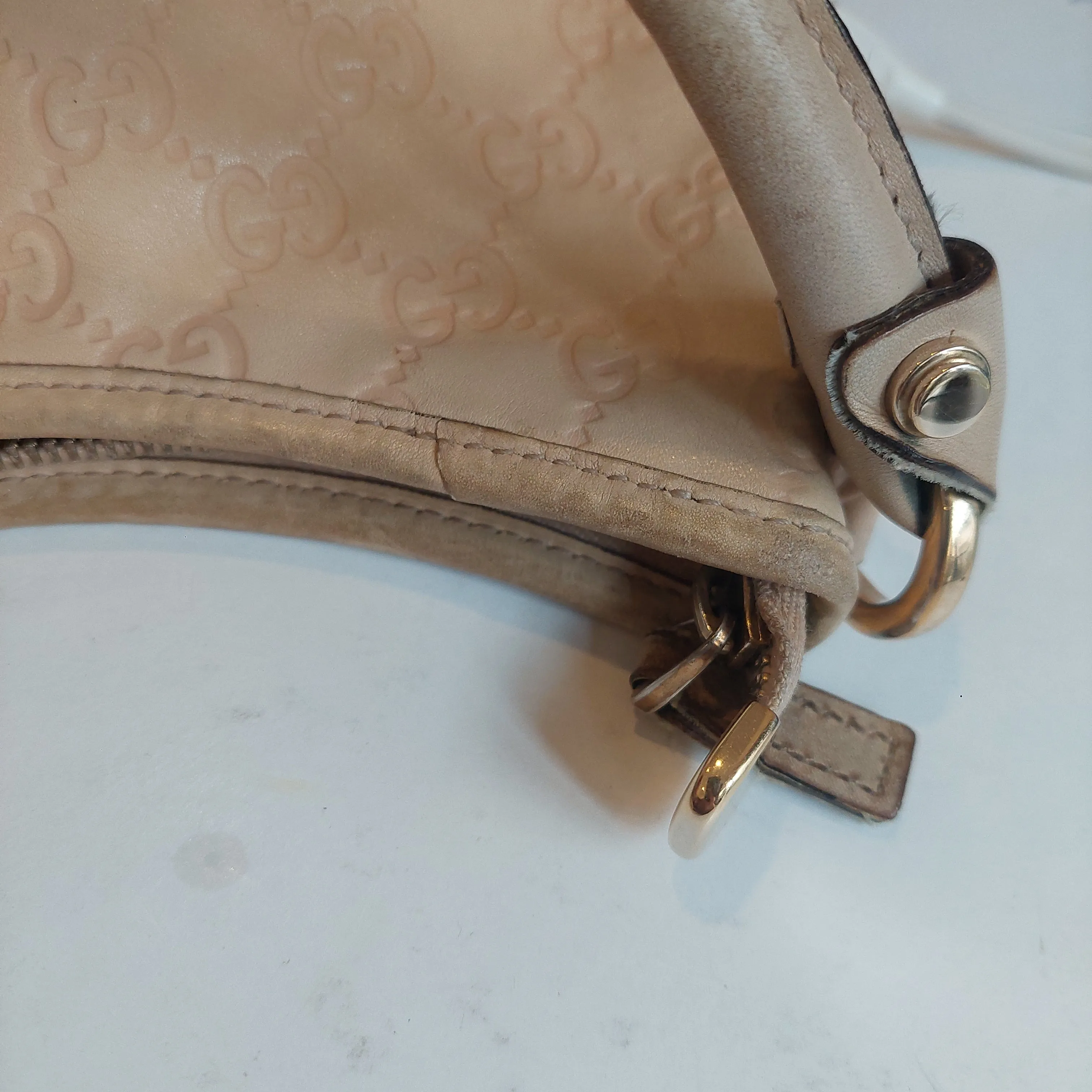 Gucci Beige Leather Abbey D-Ring Shoulder Bag | Pre Loved |