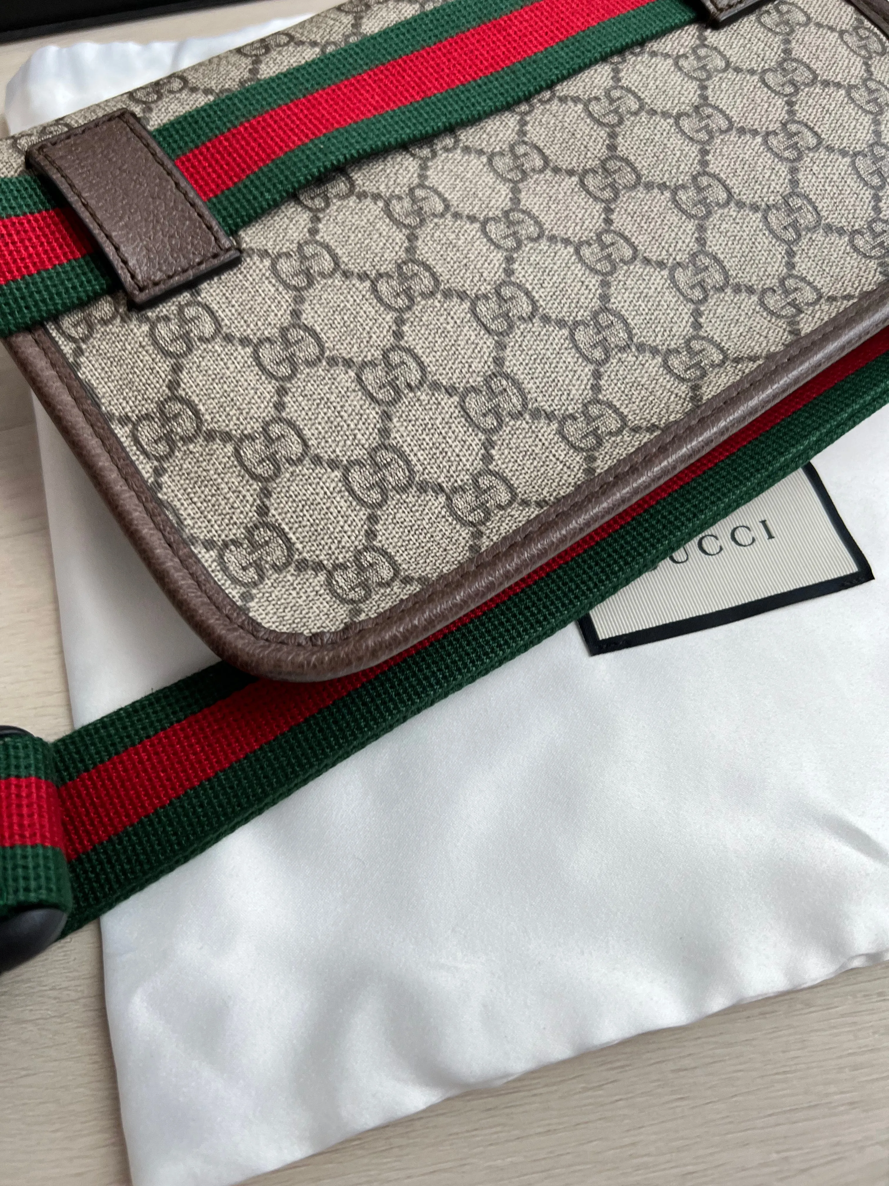 Gucci Neo Vintage GG Supreme Belt Bag