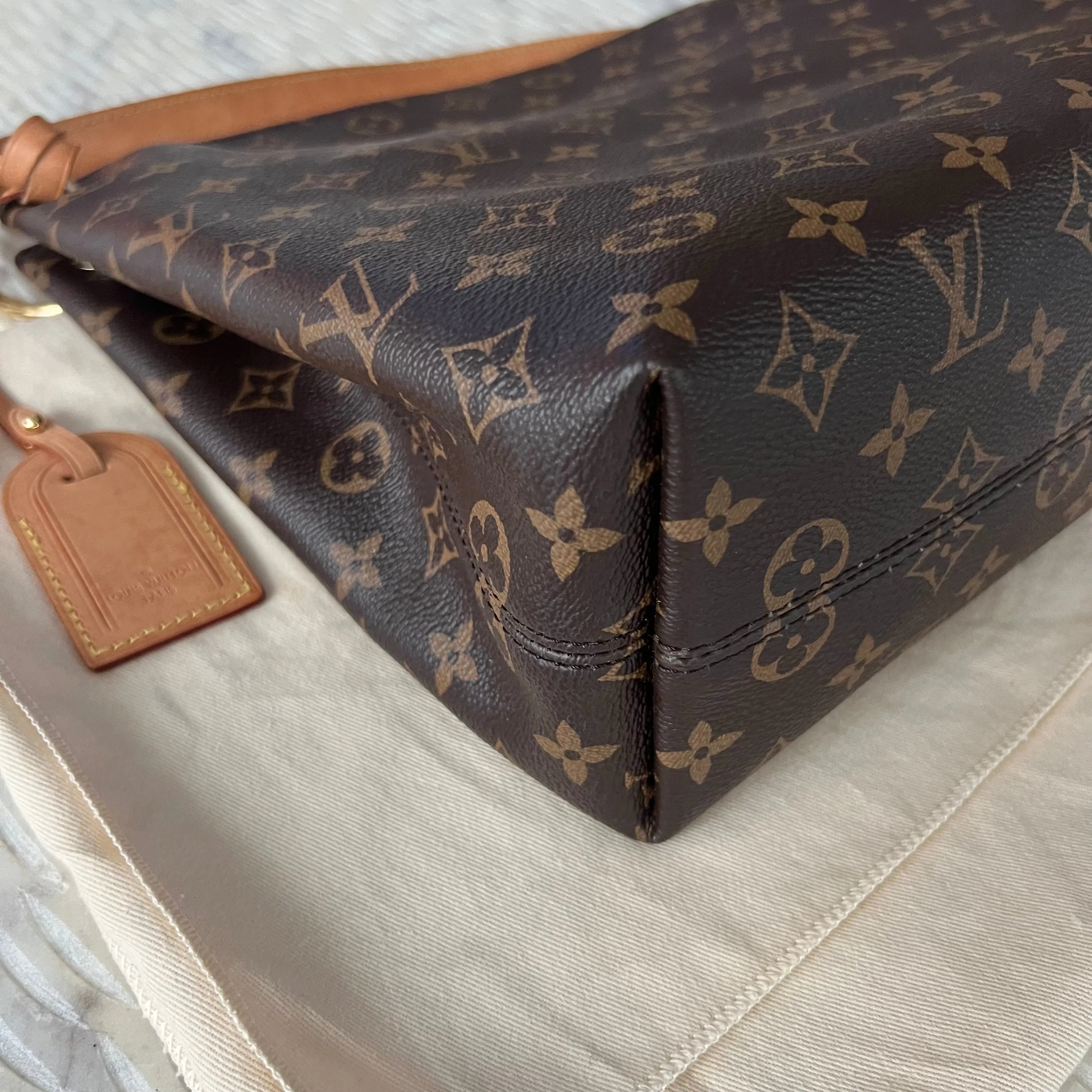 Louis Vuitton Graceful PM Bag