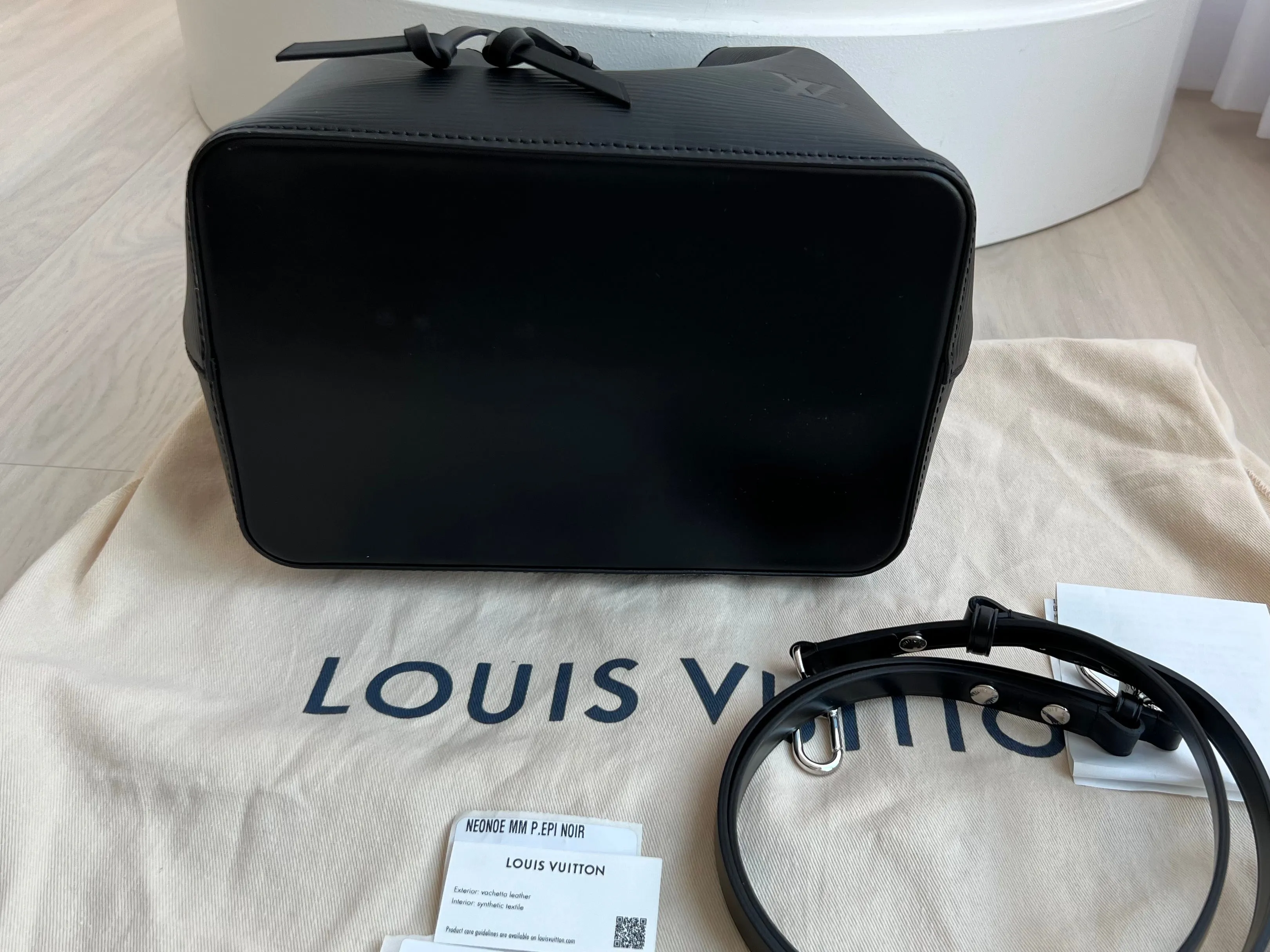 Louis Vuitton Neo Noe Bag