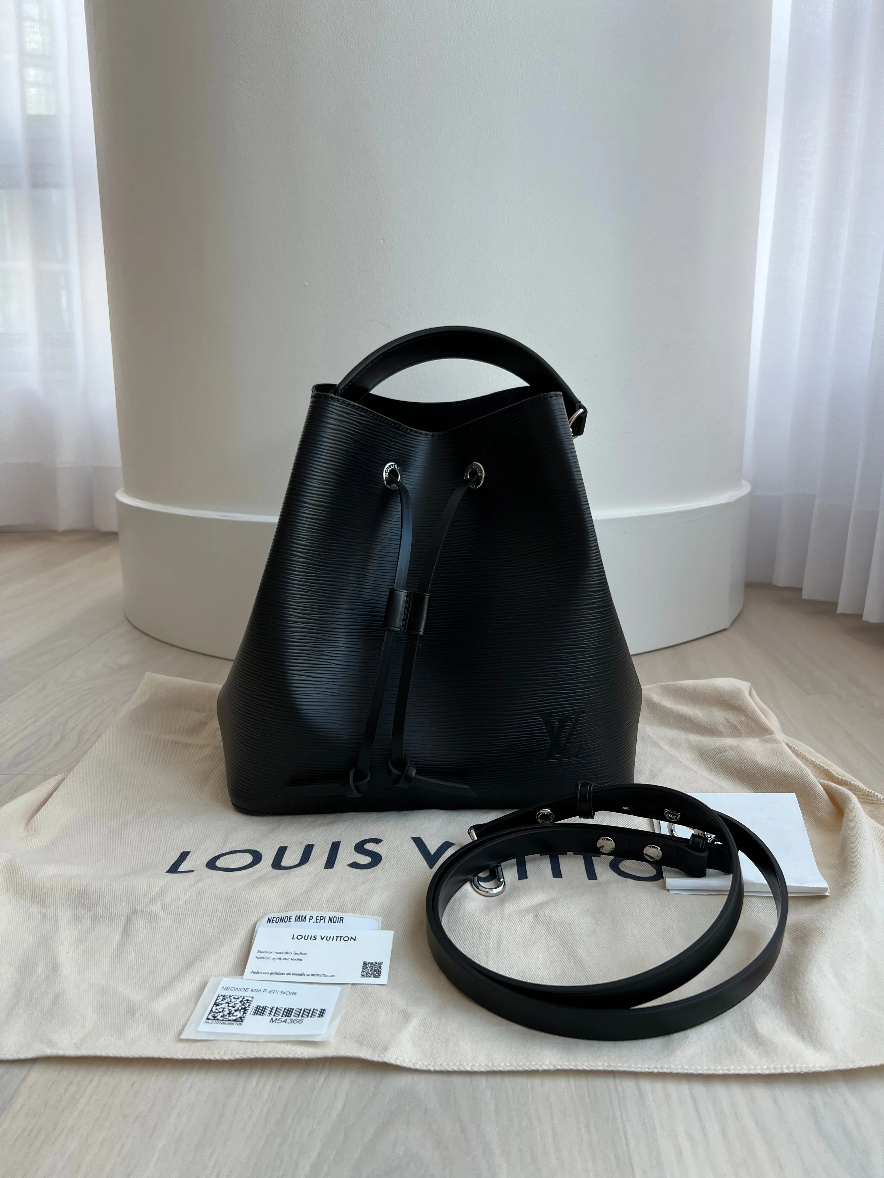 Louis Vuitton Neo Noe Bag