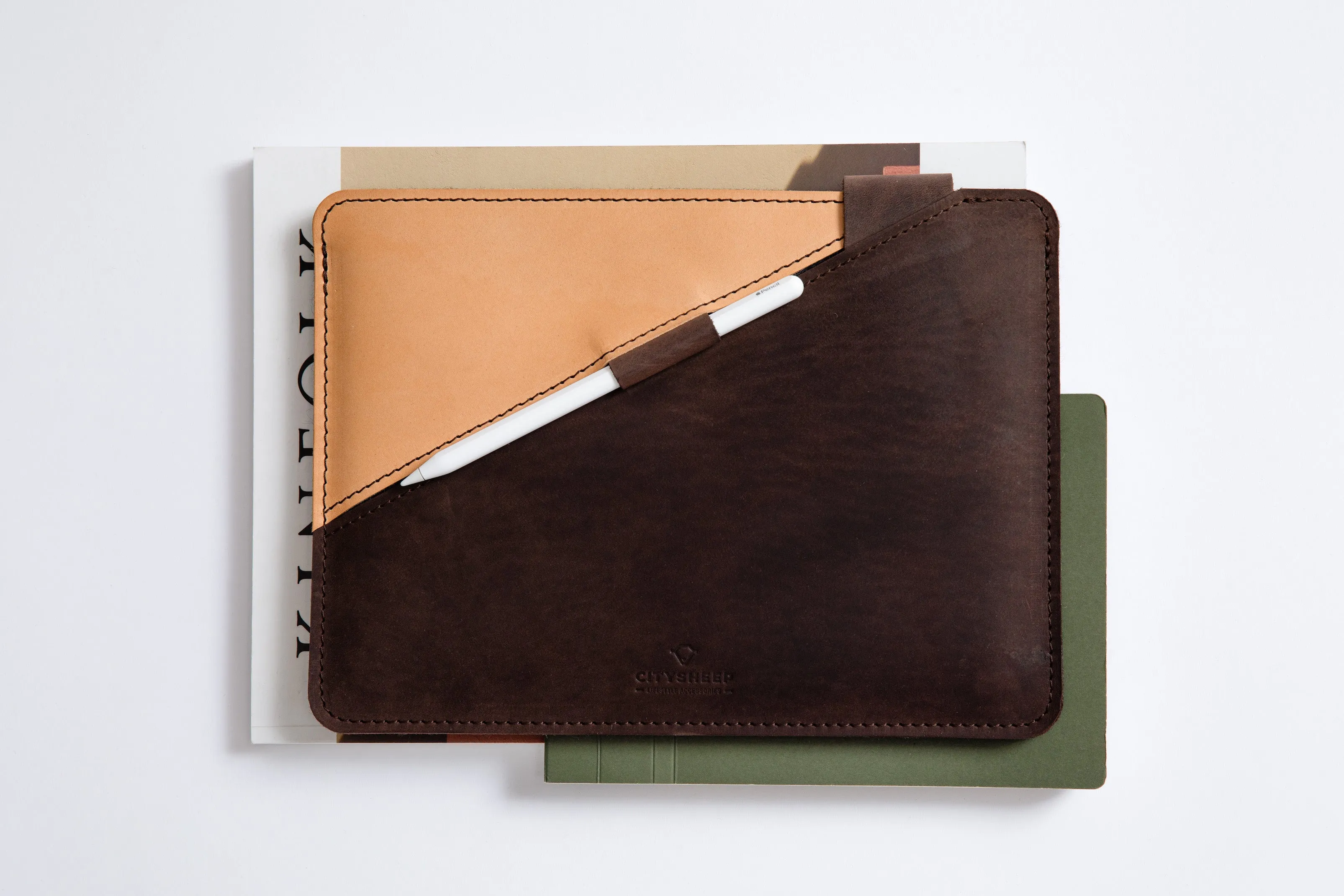 SLIM FIT MacBook Case/ Oak Brown/